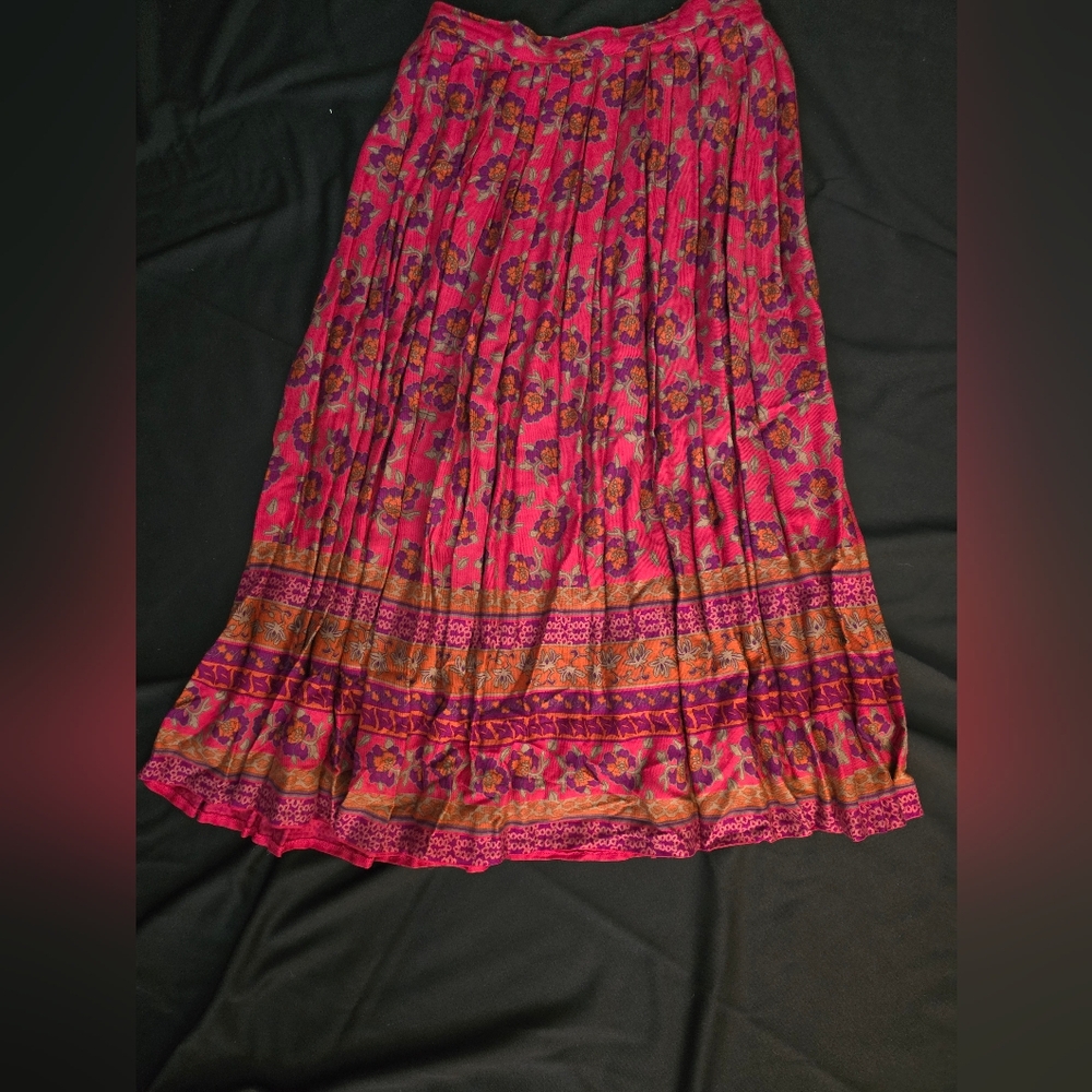 Women's Red Patterned Skirt Size 10